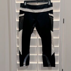 Absolutely Amazing Lululemon sz 8 crops. So much to say. Pls read description.